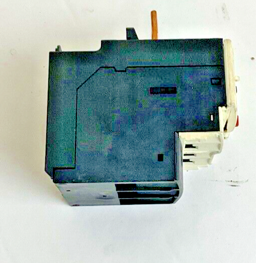 SCHNEIDER ELECTRIC LRD 08 CONTACTOR 2.5-4A 690V 50/60HZ ***LOTOF3***