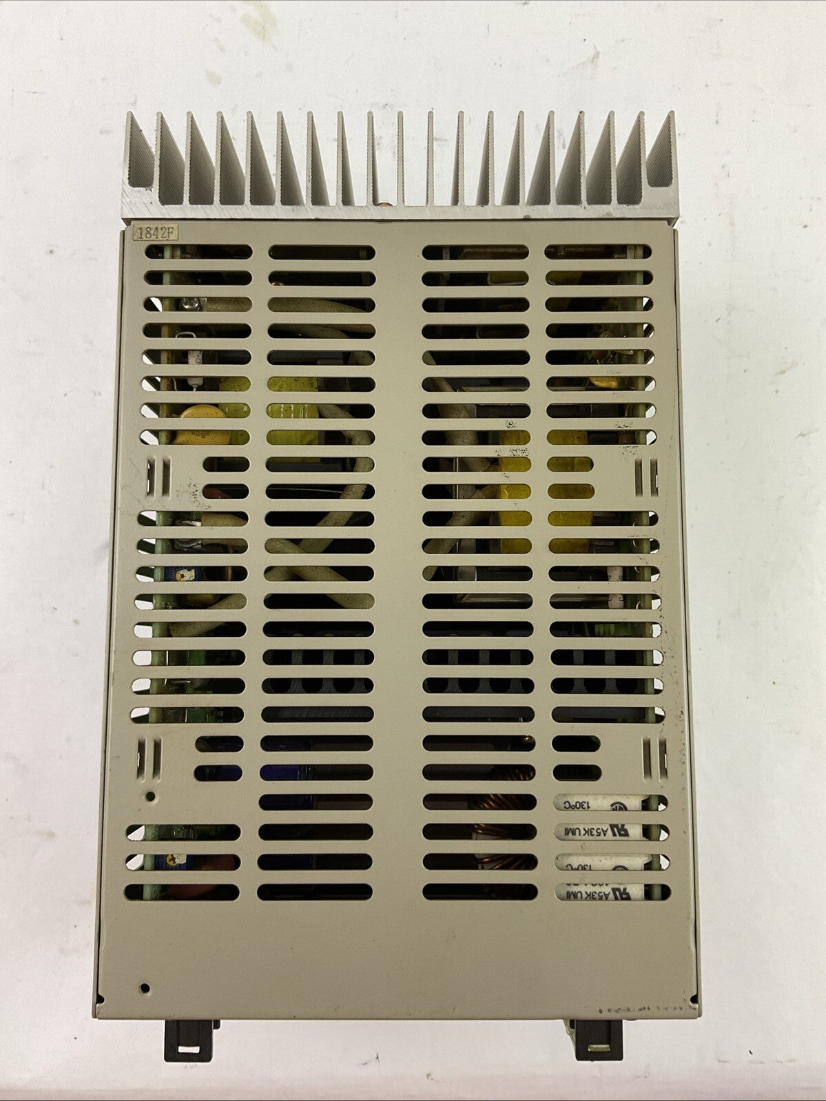 OMRON S82F-2424P POWER SUPPLY OUTPUT 24VDC 10A INPUT 100-120/200-240VAC 11A