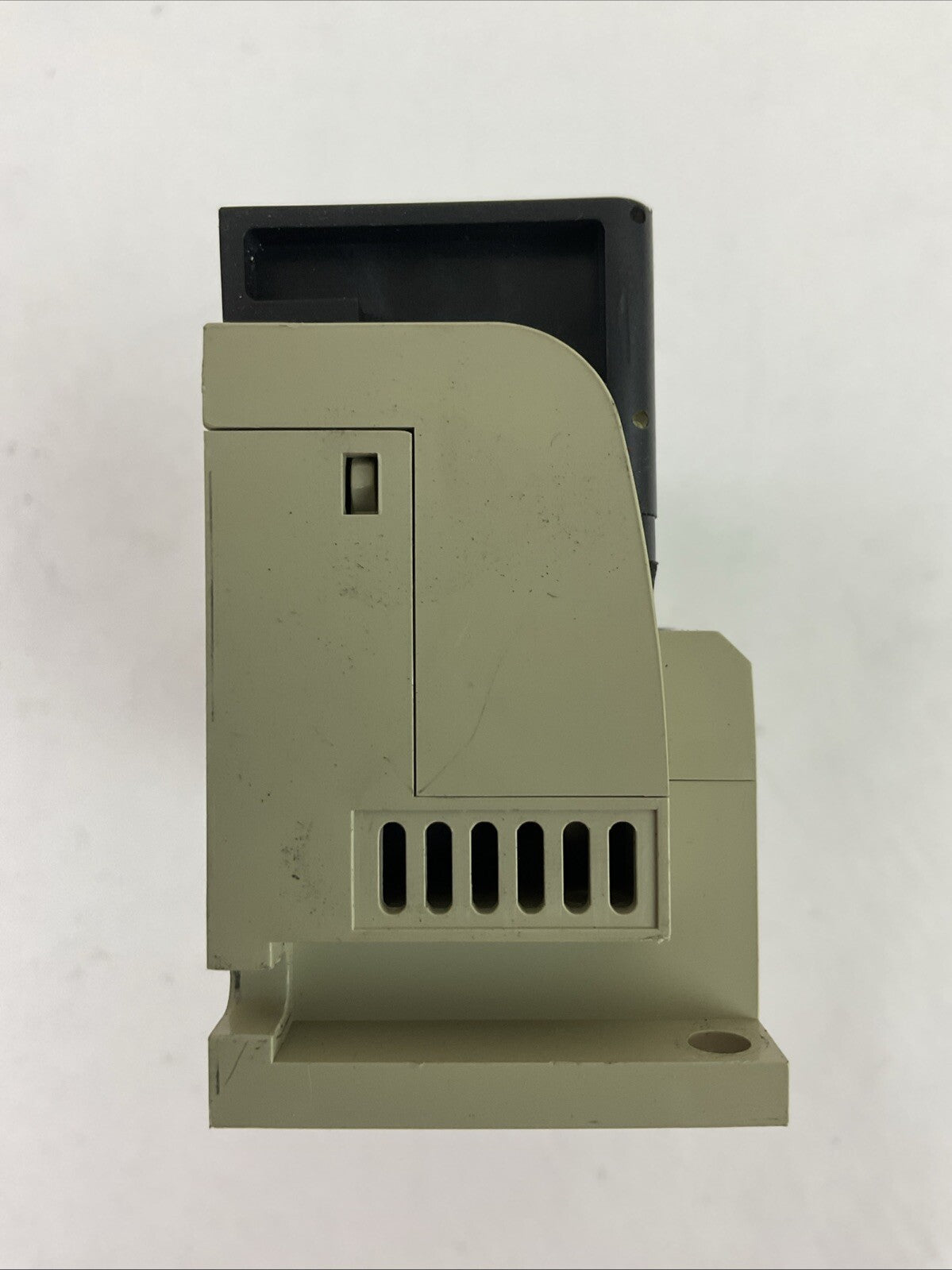 YASKAWA JAMSC-120DD034340 MECHATROLINK VIO OUTPUT RELAY 12/24VDC 16 POINT VER C0