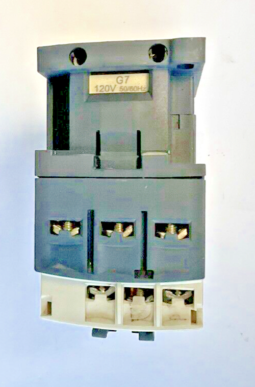 SCHNEIDER ELECTRIC LC1 D09 W/ LRD 12 CONTACTOR OVERLOAD RELAY 25A 690V 50/60HZ