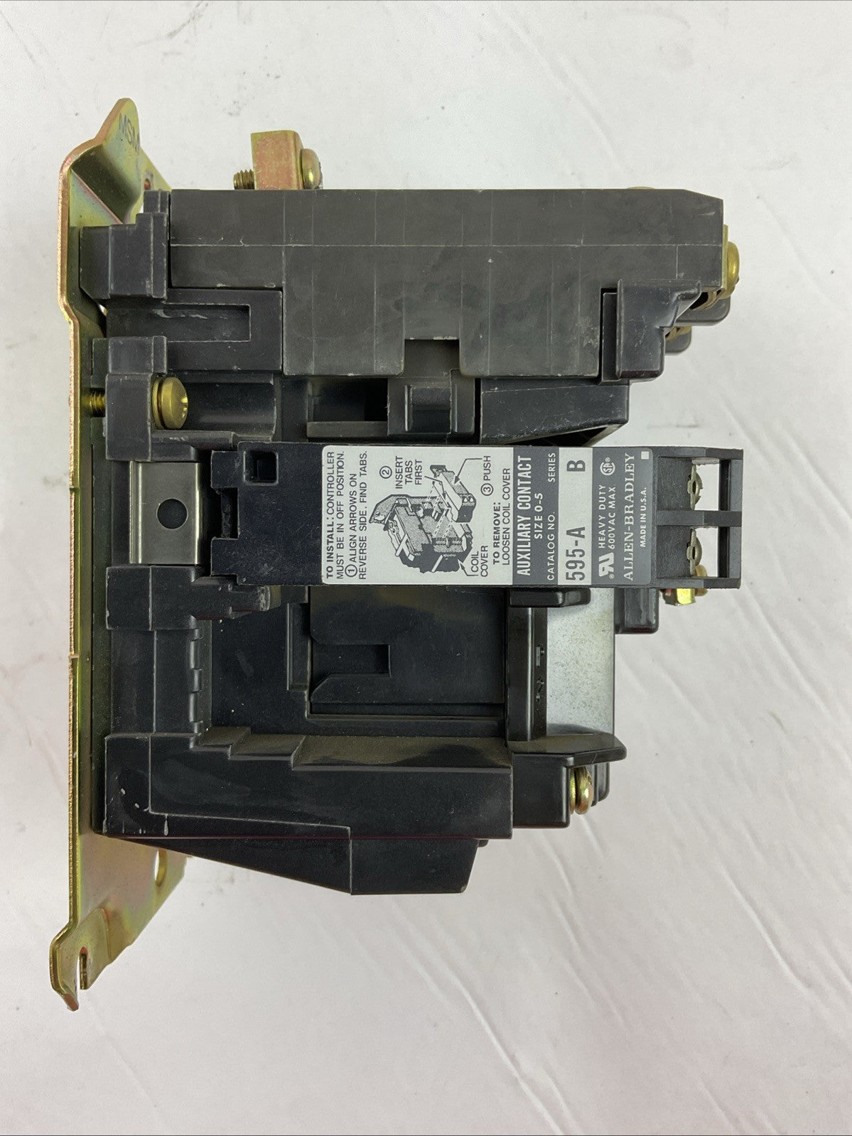 ALLEN BRADLEY 500-B0D93 SER B SIZE 1 CONTACTOR 27A 600VAC 10HP COIL 115-120V