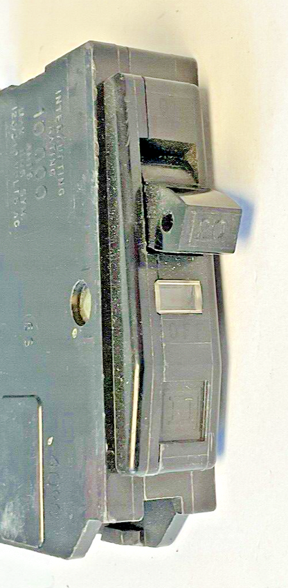 SQUARE D QOB120 CIRCUIT BREAKER 120-240VAC 5X 20A, 1X 15A 1POLE ***LOTOF6***