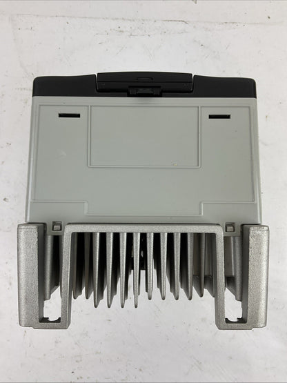 ALLEN BRADLEY 20AD8P0A3AYNNNC0 AC DRIVE POWER FLEX 70 SER A FW 5.001