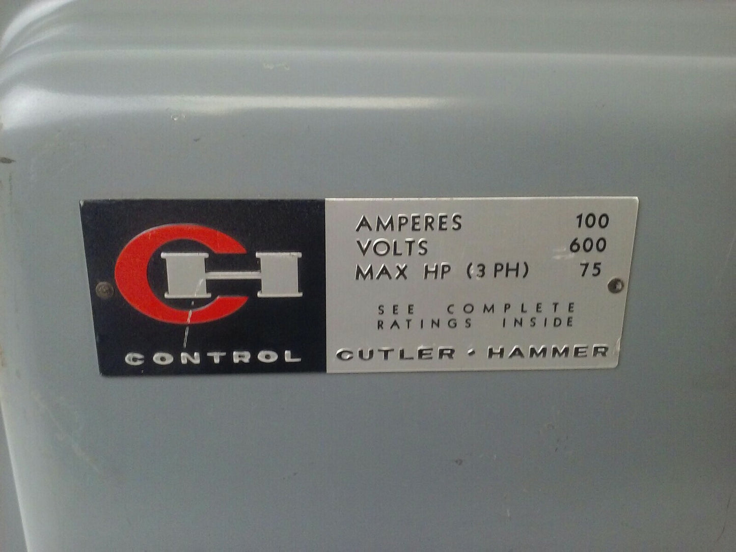 CUTLER HAMMER DH363U NON FUSIBLE H.D. SAFETY SWITCH 3P 100A 600VAC/250VDC 75HP