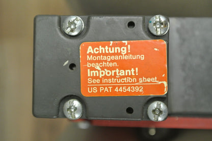 EUCHNER TZ1LE024BHA-C1903 SOLENOID LOCKING SAFETY INTERLOCK SWITCH / 24VAC/DC /
