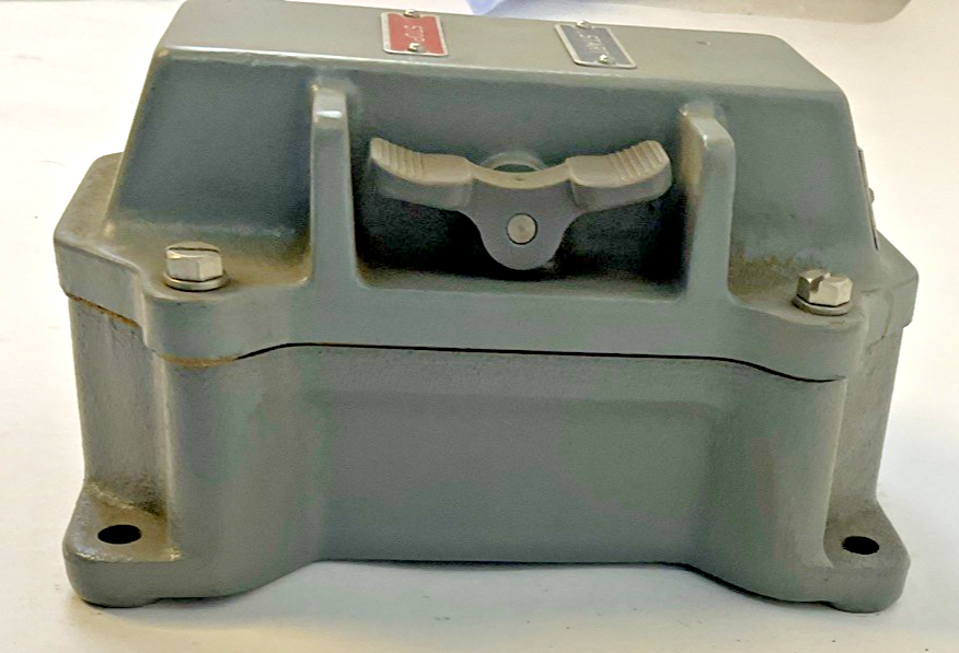 SQUARE D 9001 GW-206 CONTROL STATION SER.A 600VAC