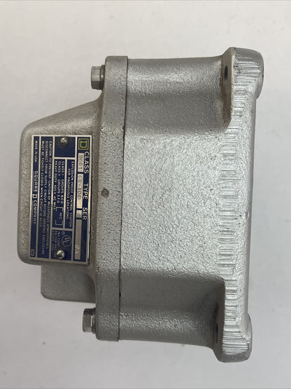 SQUARE D CLASS 9001 TYPE GR-104 SER A PUSHBUTTON RESET STATION 600VAC