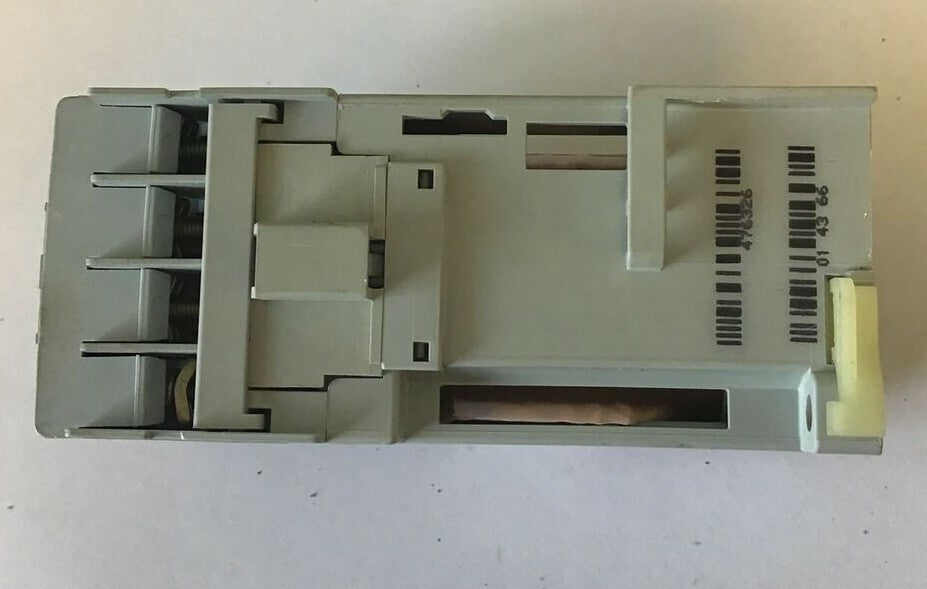 ALLEN BRADLEY 700-CF220Z* CONTACTOR SER.A 600VAC 25A 3PH W/ 100-FSV55