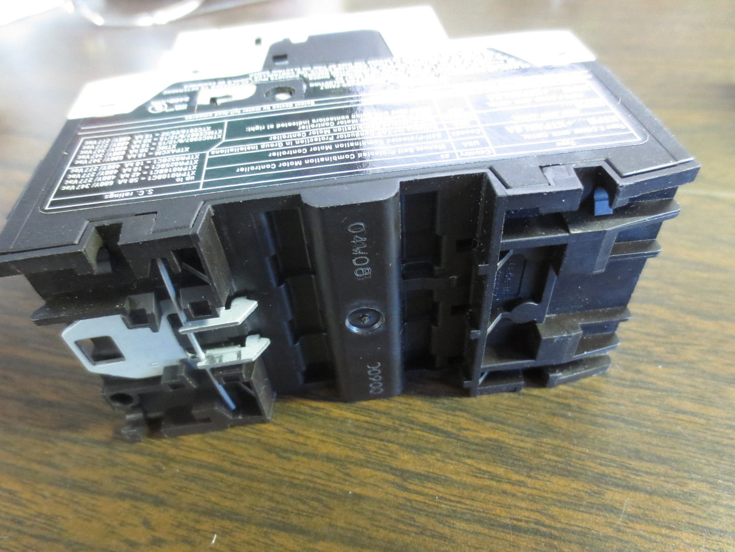 EATON XTPR004BC1 STARTER + XTPAXFA11 AUXILIARY CONTACT