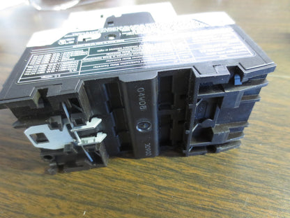 EATON XTPR004BC1 STARTER + XTPAXFA11 AUXILIARY CONTACT