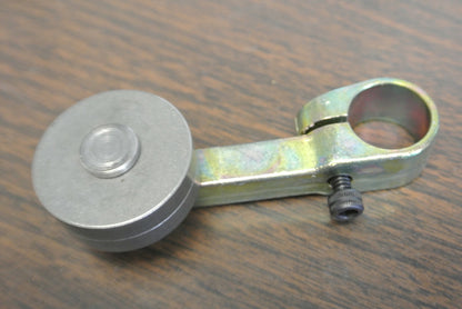 SQUARE D 9007 B-24 LIMIT SWITCH LEVER ARM / STEEL ROLLER, 2-1/2"L NEW SURPLUS