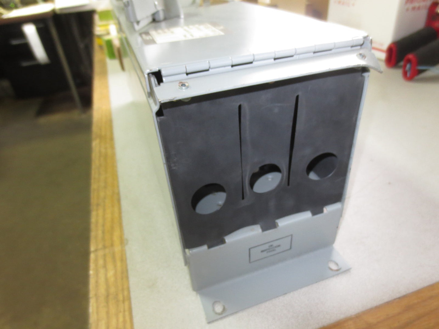 CHALLENGER FCST3211R TWIN PANELBOARD SWITCH - 30A, 240V, 3-POLE