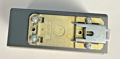 PHOENIX CONTACT WLAN 5100 WIRELESS SWITCH MODULE 32VDC HW:07 W/ 2 CONNECTORS