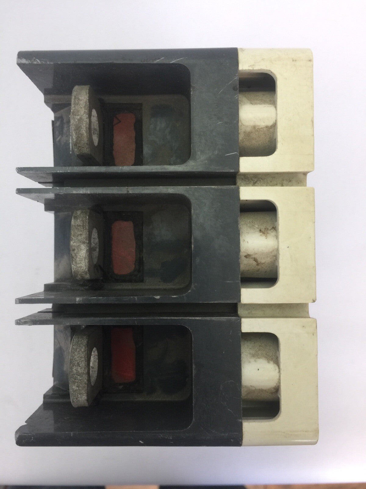 CUTLER HAMMER LGS3630NN INDUSTRIAL CIRCUIT BREAKER 600A 600VAC 250VDC 3POLE