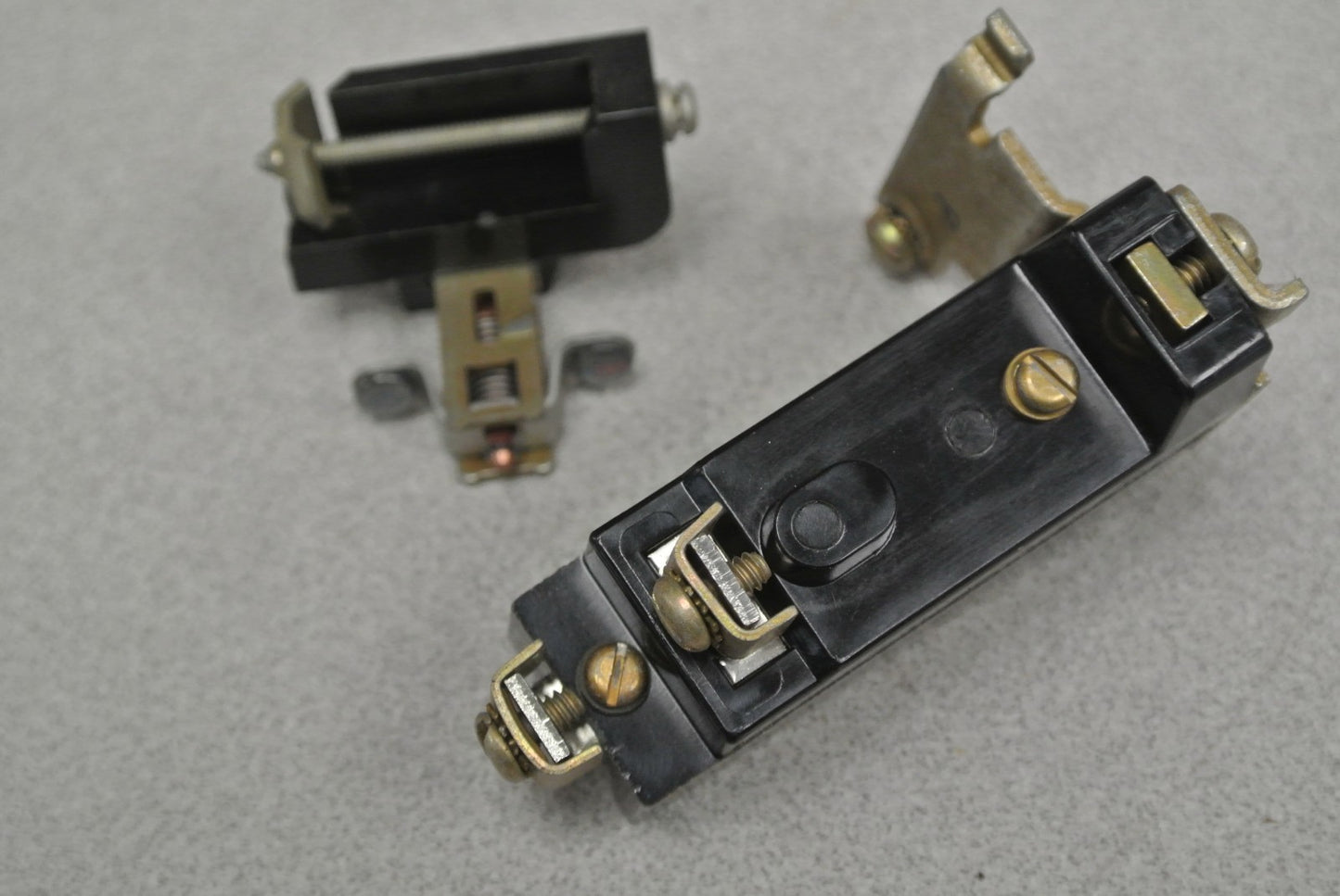 ALLEN-BRADLEY 700-N2 AUXILIARY CONTACT, RIGHT HAND / NEW SURPLUS