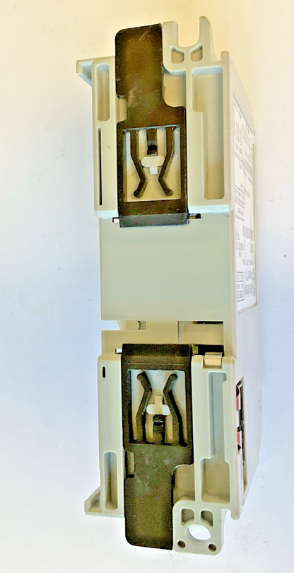 ALLEN BRADLEY 1769-OF2 OUTPUT MODULE SER.B F/W REV:3.1