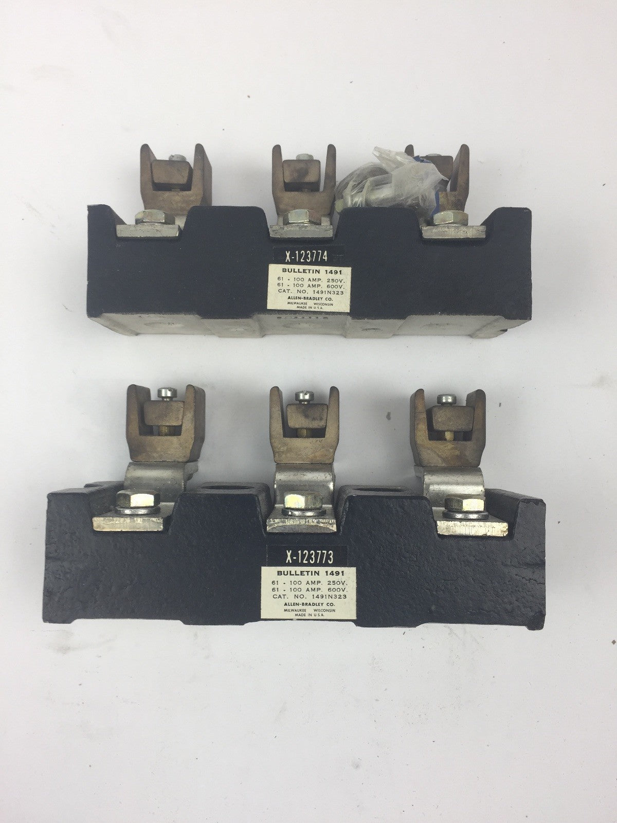ALLEN BRADLEY 1491 N323 FUSE BLOCK 100 AMP 250 OR 600 VOLT 3 POLE