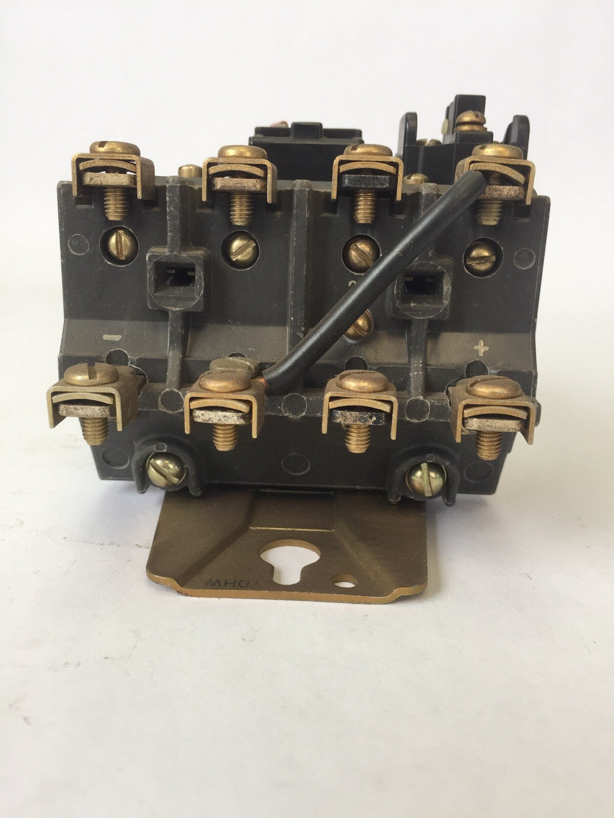 ALLEN BRADLEY 202AC-F718039/1 DC CONTACTOR 250VDC 3NO-1NC 71A86 COIL 120V 60HZ