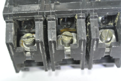 GGENERAL ELECTRIC CIRCUIT BREAKER - 3-POLE w/ COMMON TRIP - 20A - BOLT-ON