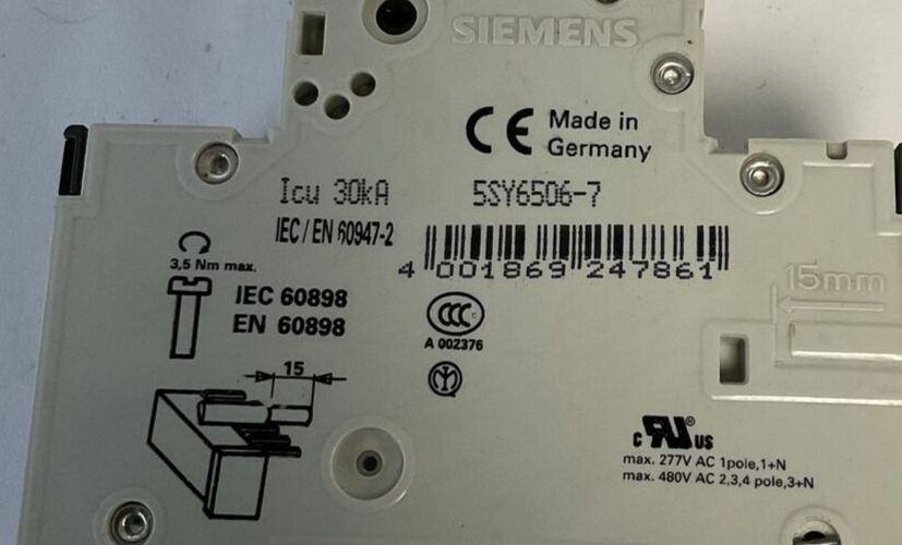 SIEMENS 5SY65 CIRCUIT BREAKER C6 230VAC  30KA***LOTOF3***