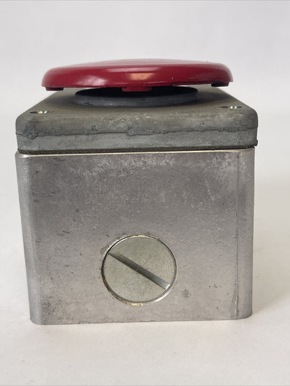 CLARK CONTROL 2A2 STOP PUSH BUTTON 600V TYPE C OIL TIGHT ENCLOSURE BUL. 100