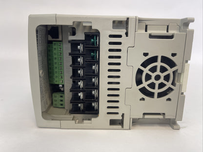 ALLEN BRADLEY 22D-D2P3N104 AC DRIVE POWER FLEX 40 FRN 2.01 OUTPUT 0-460VAC INPUT