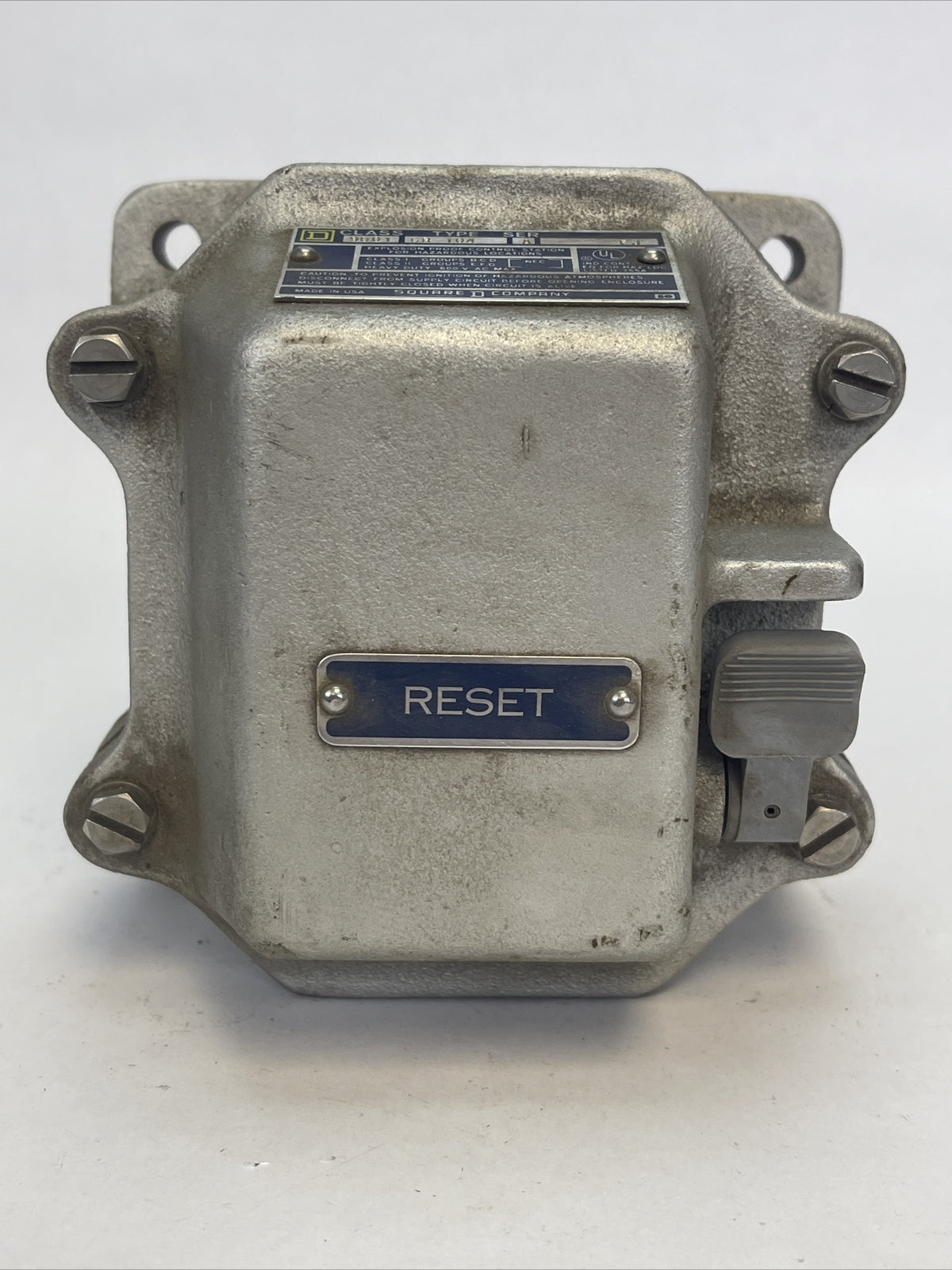 SQUARE D CLASS 9001 TYPE GR-104 SER A PUSHBUTTON RESET STATION 600VAC