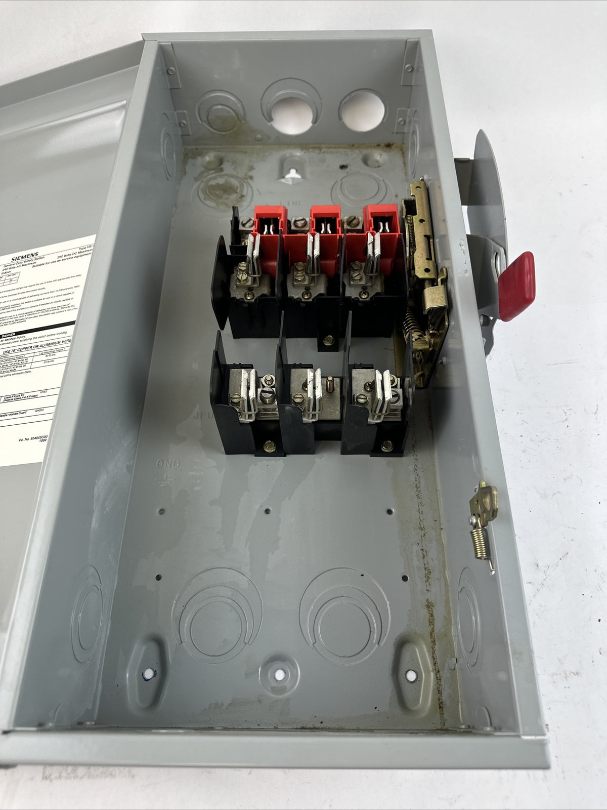 SIEMENS GF323N TYPE VB II 100A 240VAC 3PH 30HP 240VDC 20HP NEMA TYPE 1 FUSIBLE