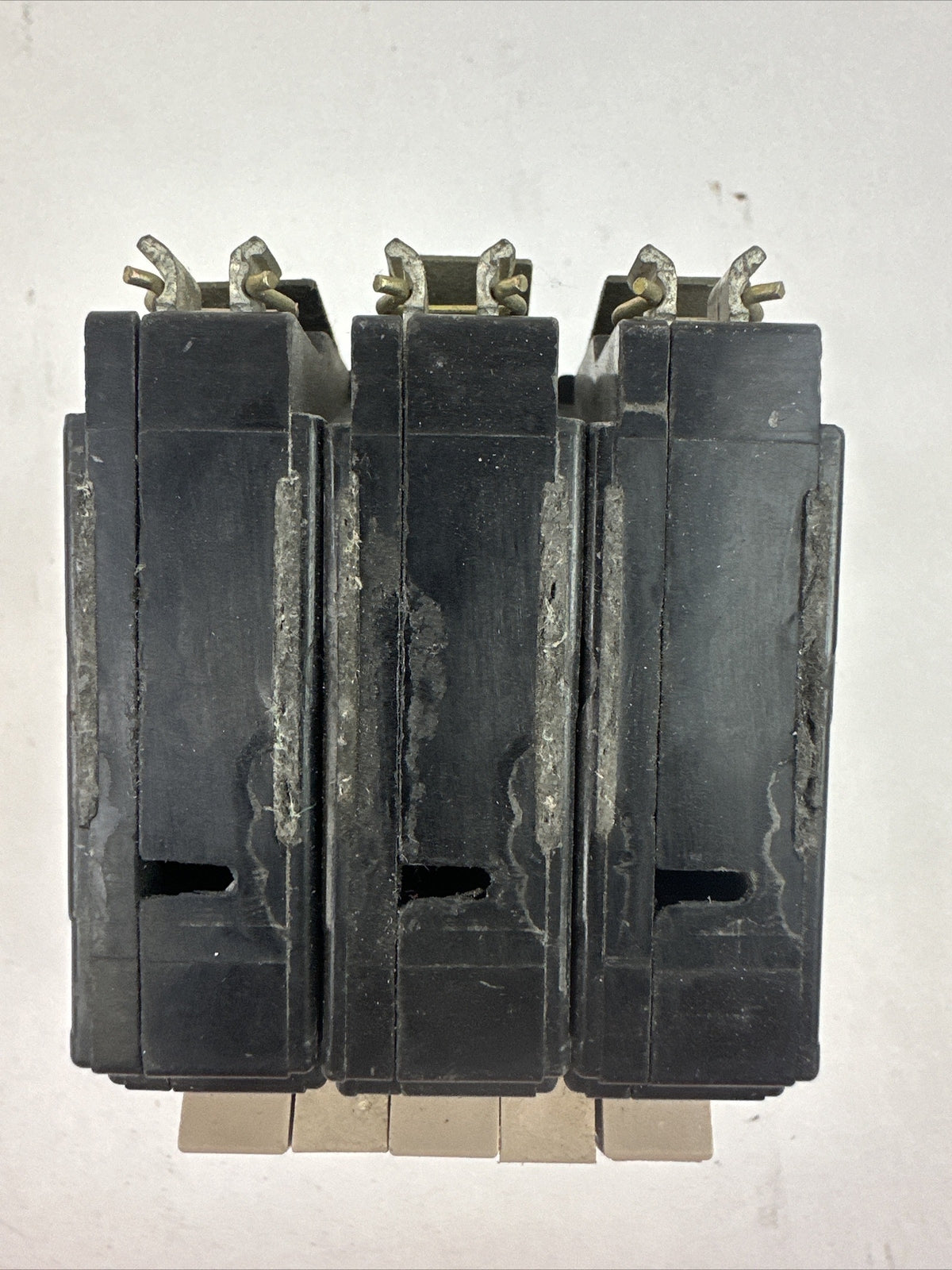 CUTLER HAMMER CH360 CIRCUIT BREAKER 30AMP 240VAC 3POLE CLASS CTL TYPE CH