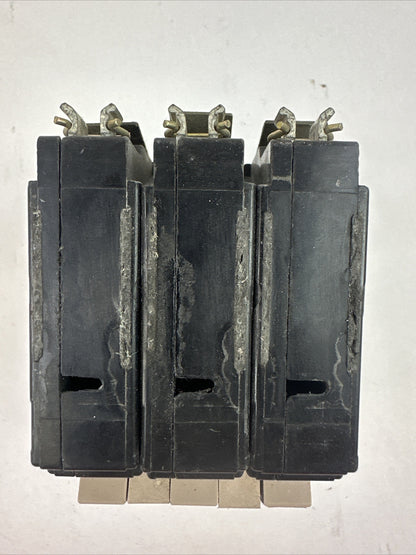CUTLER HAMMER CH360 CIRCUIT BREAKER 30AMP 240VAC 3POLE CLASS CTL TYPE CH