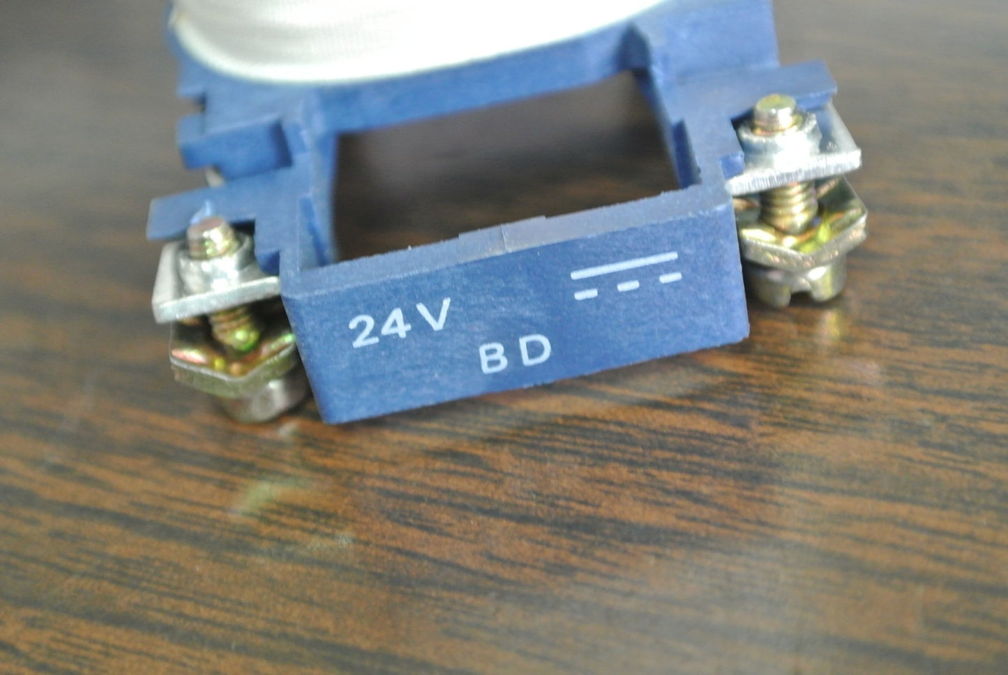 TELEMECANIQUE LX4 D2BD - COIL - 24VDC  - NEW SURPLUS in D2UD BOX