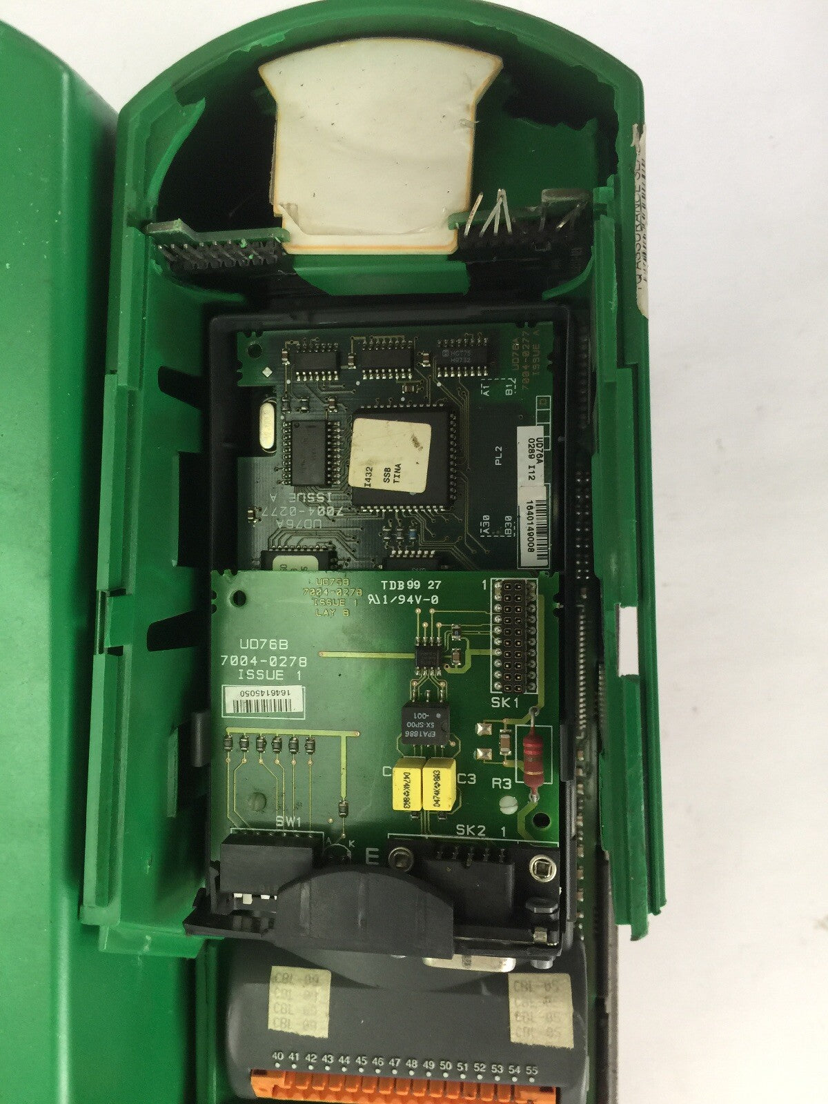 CONTROL TECHNIQUES UNI2403 UNIDRIVE 380/480 V