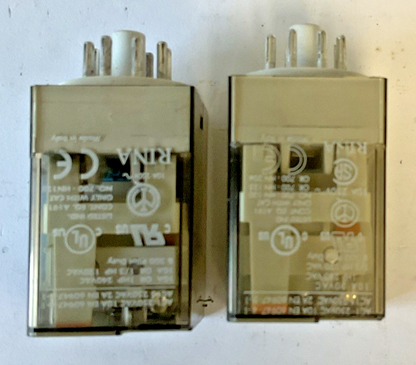 ALLEN BRADLEY 700-HA32Z24 SER D  RELAY  250VAC 10A 30VDC****LOTOF2****