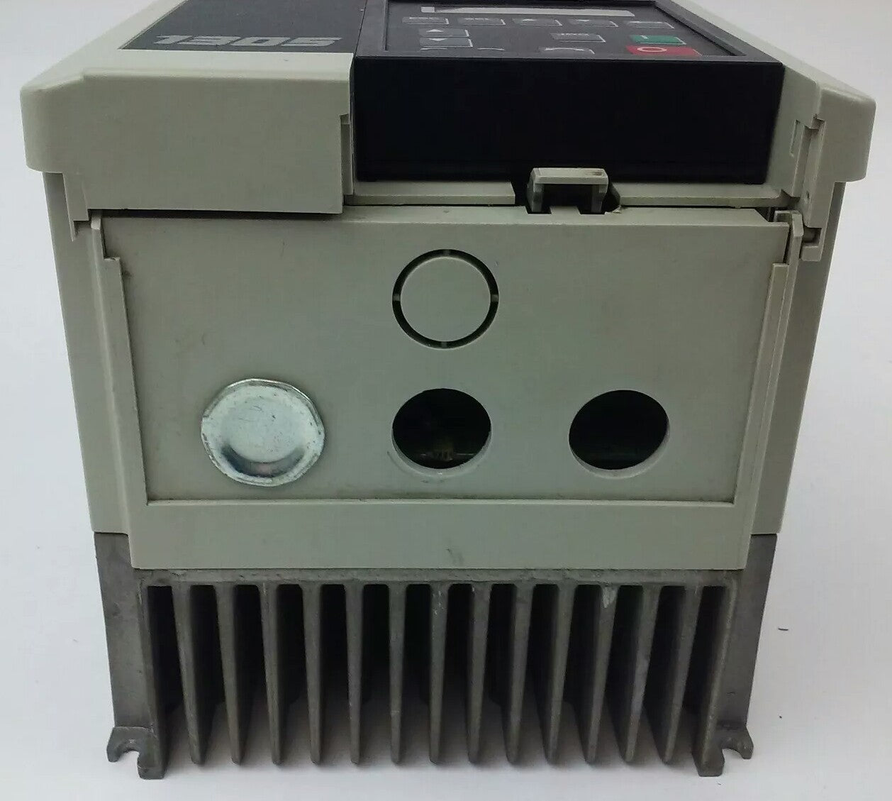 ALLEN BRADLEY 1305-BA03A SER. C, AC DRIVE, INPUT: 380/460V, 2.2A, 50/60HZ,1800VA