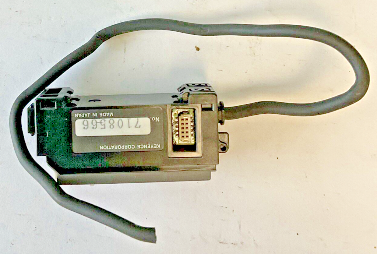 KEYENCE FS-V1  FIBER OPTIC AMPLIFIER 12-24VDC