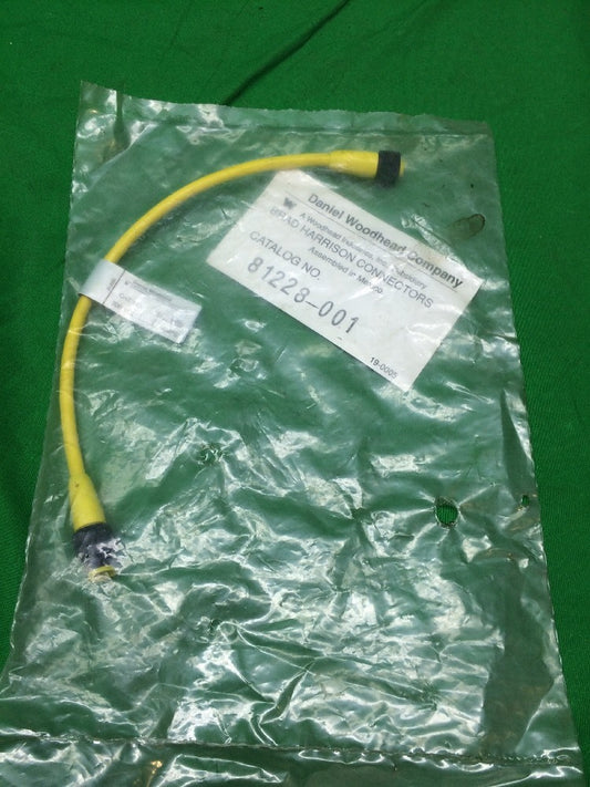 BRAD HARRISON 81228-001, 3P MALE, 4P FEMALE, CONNECTOR CABLE, 0.3 M, NEW
