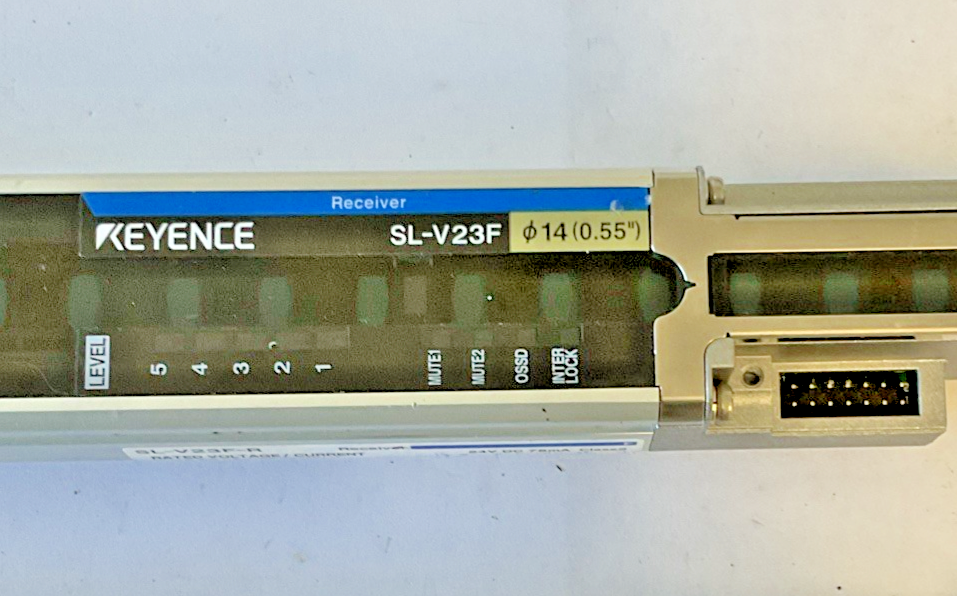 KEYENCE SL-V23F TRANSMITTER AND RECIEVER 24VDC 78MA VER.3 9.1MS TYPE4