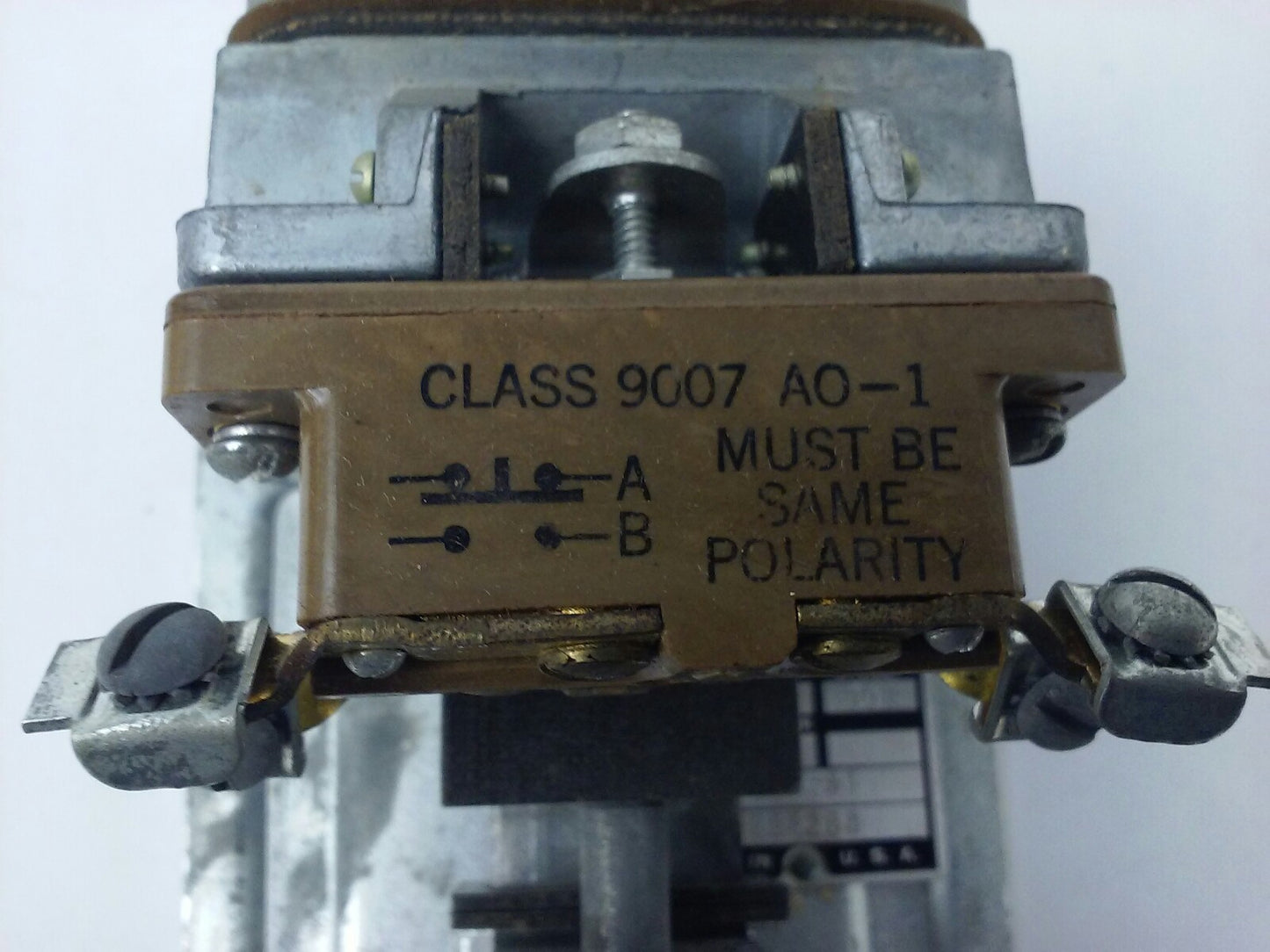SQ. D CLASS 9050 TYPE RO-9E, AC PNEUMATIC TIMING RELAY, 110V, 60HZ, 15A, NEW