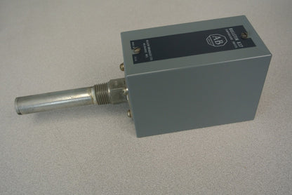 ALLEN-BRADLEY 837-AT11-JMC TEMPERATURE SWITCH / 90-200° F / NEW SURPLUS