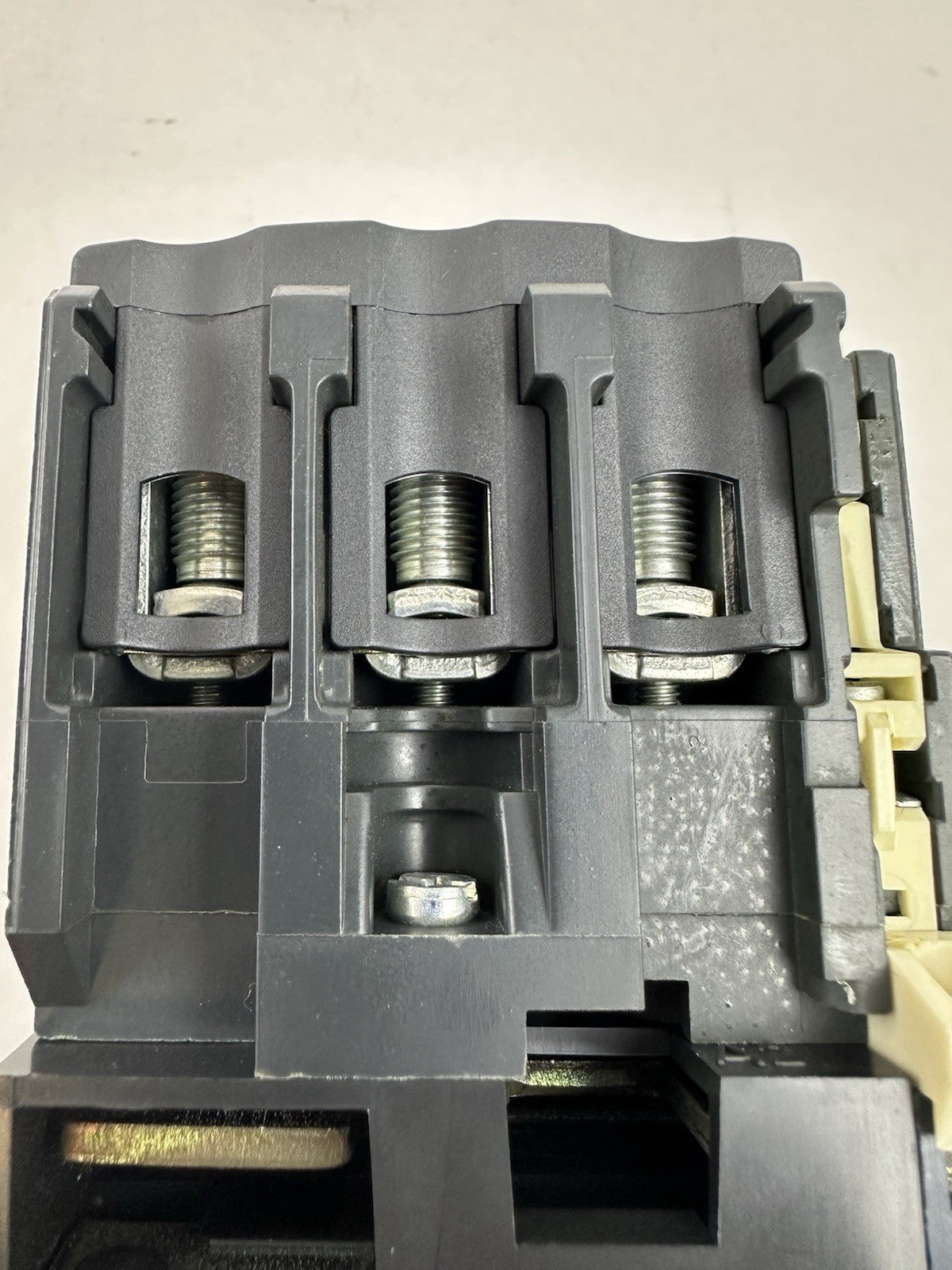 SCHNEIDER TELEMECANIQUE LC1 D65 CONTACTOR 80A 3P 24V DC COIL LP1D6511 50HP