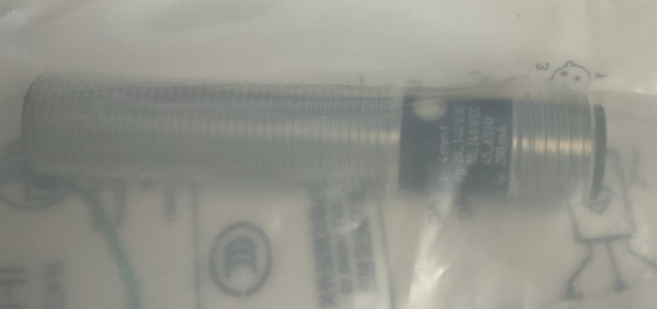IFM IFK2004BAROA/SL/LS-100AK PROXIMITY SENSOR  140VAC/VDC 65HZ