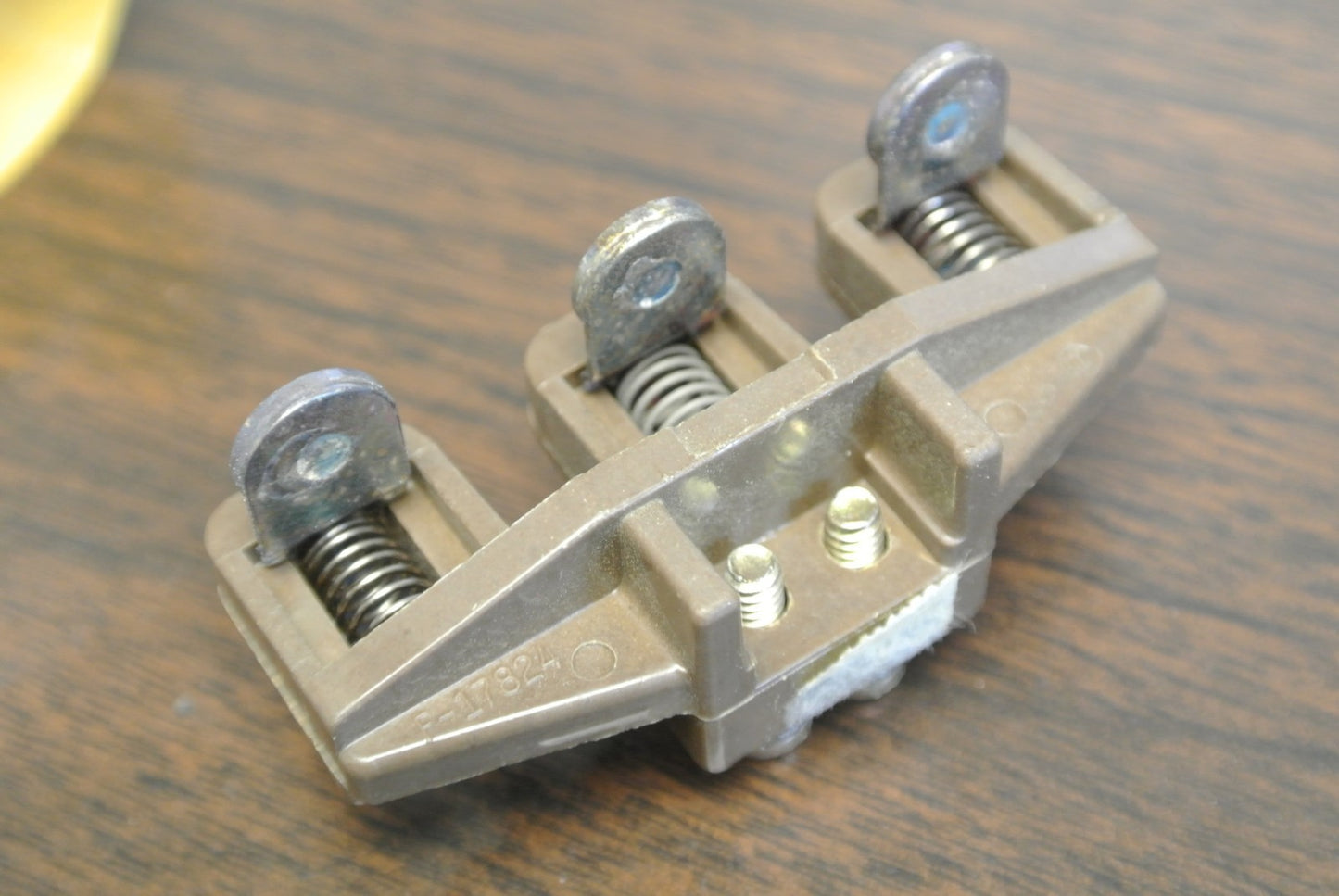 A-B X-177362 CROSS BAR ASSEMBLY / 30A / 3 N.O. / REFRIGERATION STARTER / NEW