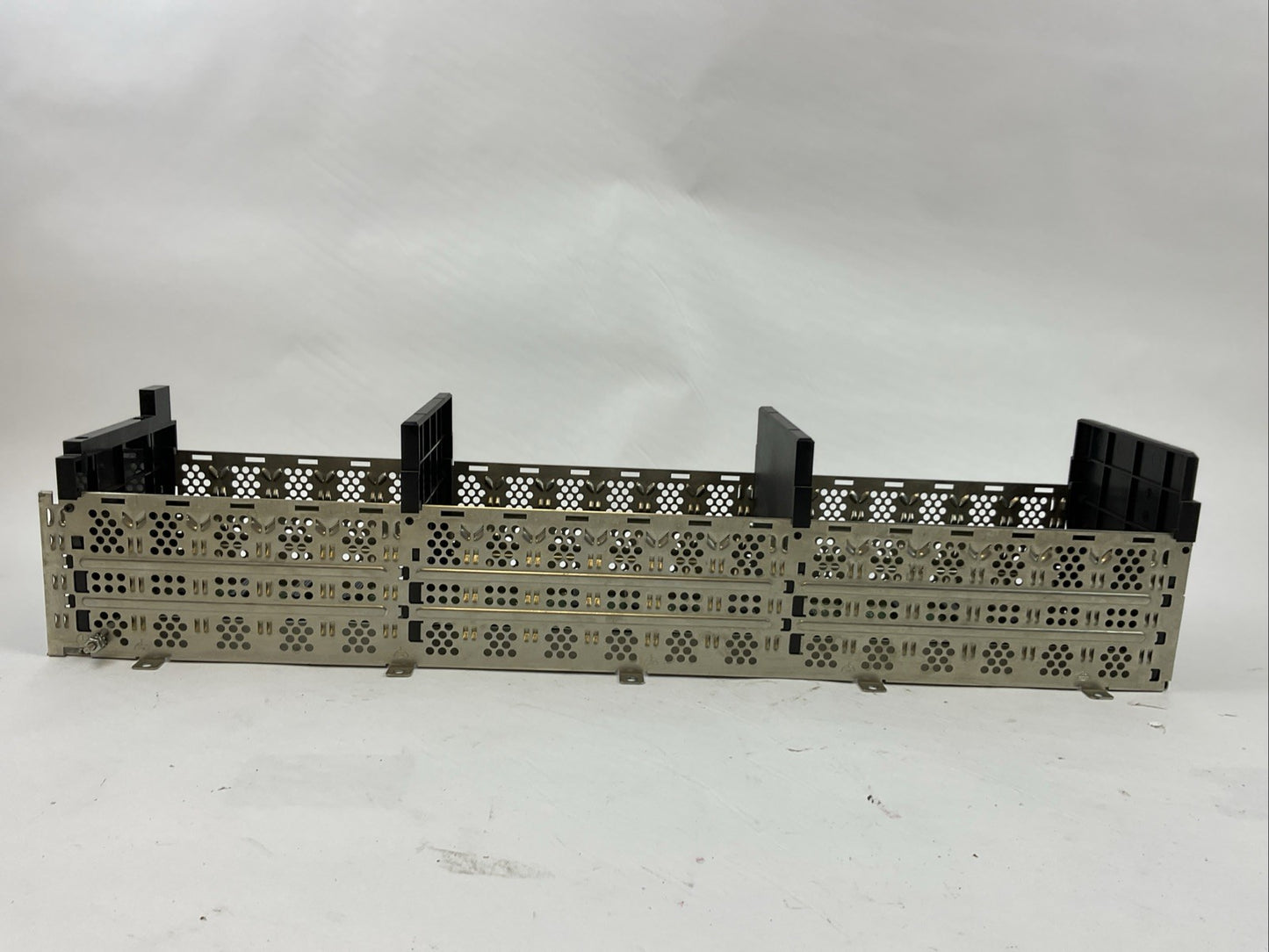 ALLEN BRADLEY 1756-A17 SER B  17 SLOT CHASSIS