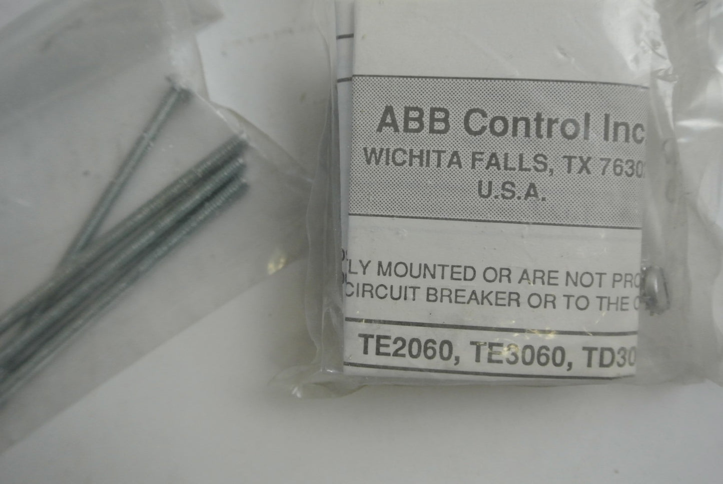 ABB ESB23090L CIRCUIT BREAKER 240V, 90A, 3-POLE - NEW SURPLUS