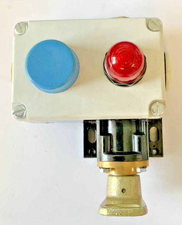 SIEMENS 38E7 160-1BD00-0A81 CABLE OPERATED ROPE SWITCH 6A/400VAC