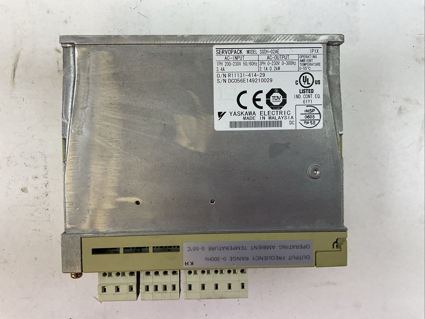 YASKAWA SGDH-02AE SERVOPACK OUTPUT 3PH 0-230VAC 2.1A 0.2kW JUSP-NS100