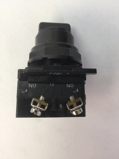 CUTLER HAMMER E34VKBK1-2X SELECTOR SWITCH 3 POS SPR RET 2 N.O. CONT BLOCK SER A1