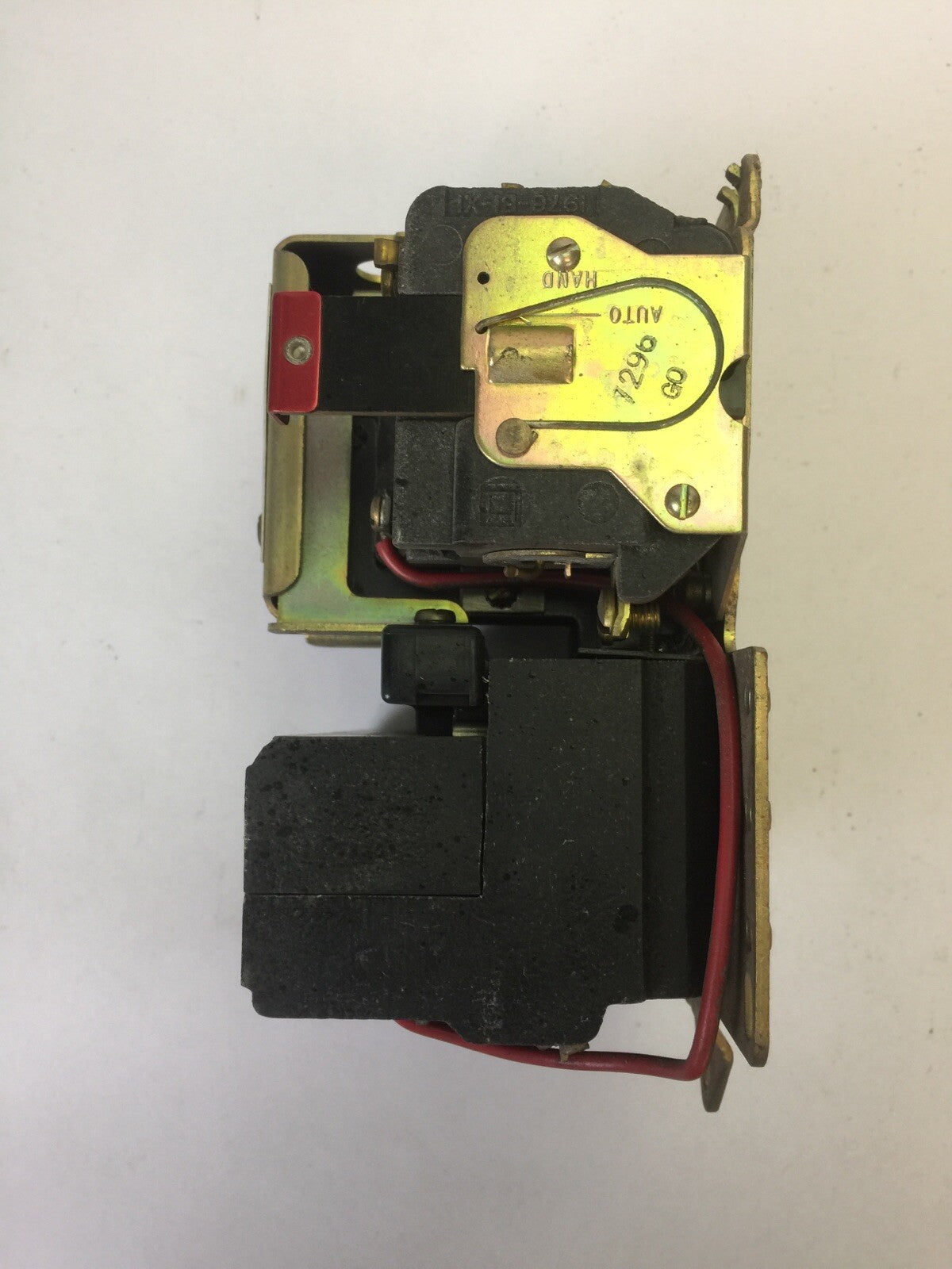SQUARE D 8502 C0-2 CONTACTOR SER B 30AMP 600VAC 10HP SIZE 1 COIL 120V 60CY