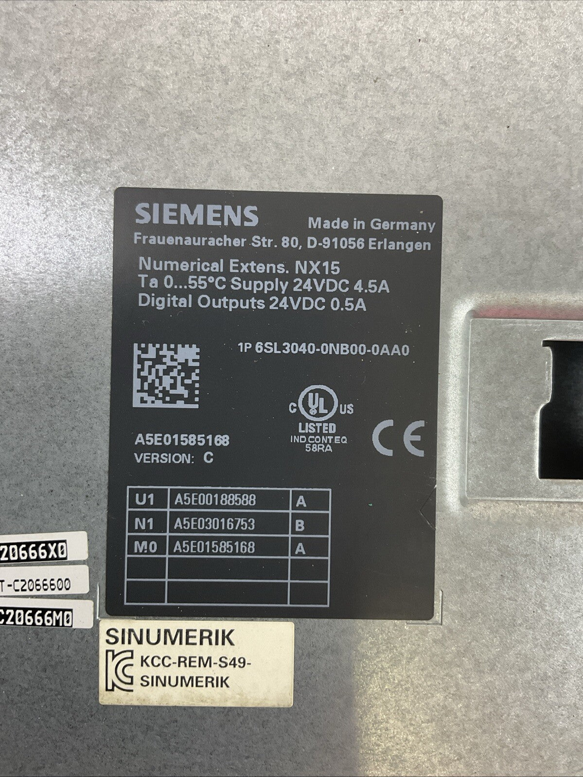 SIEMENS 1P 6SL3040-0NB00-0AA0 VERSION C CONTROL EXTENSION DIGITAL OUTPUT 24VDC