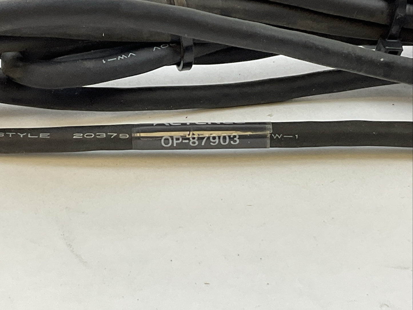 KEYENCE OP-87903 CONNECTOR CABLE